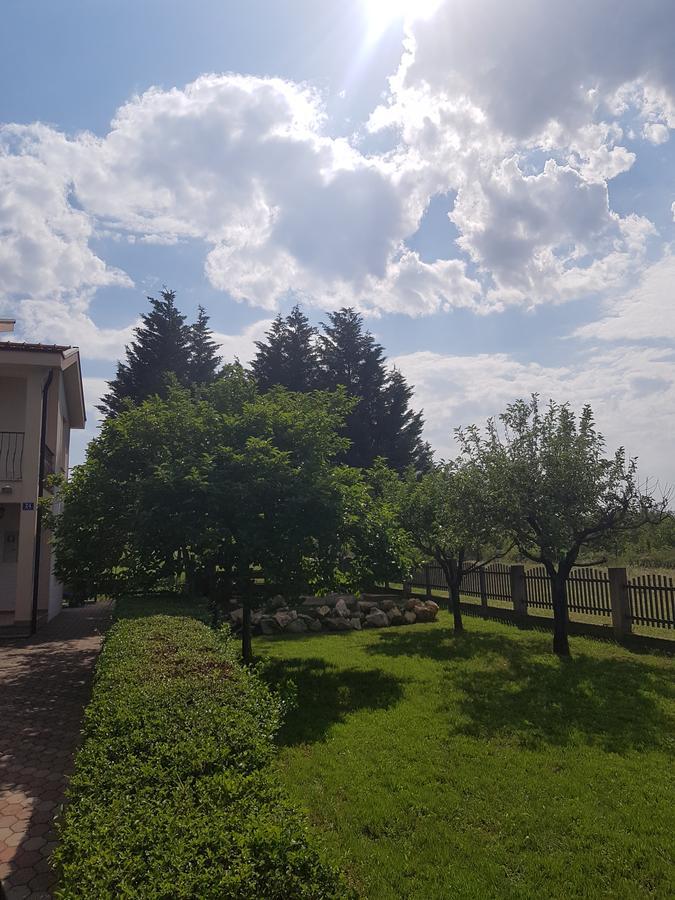 Guest House Kravica Ljubuški Exteriör bild